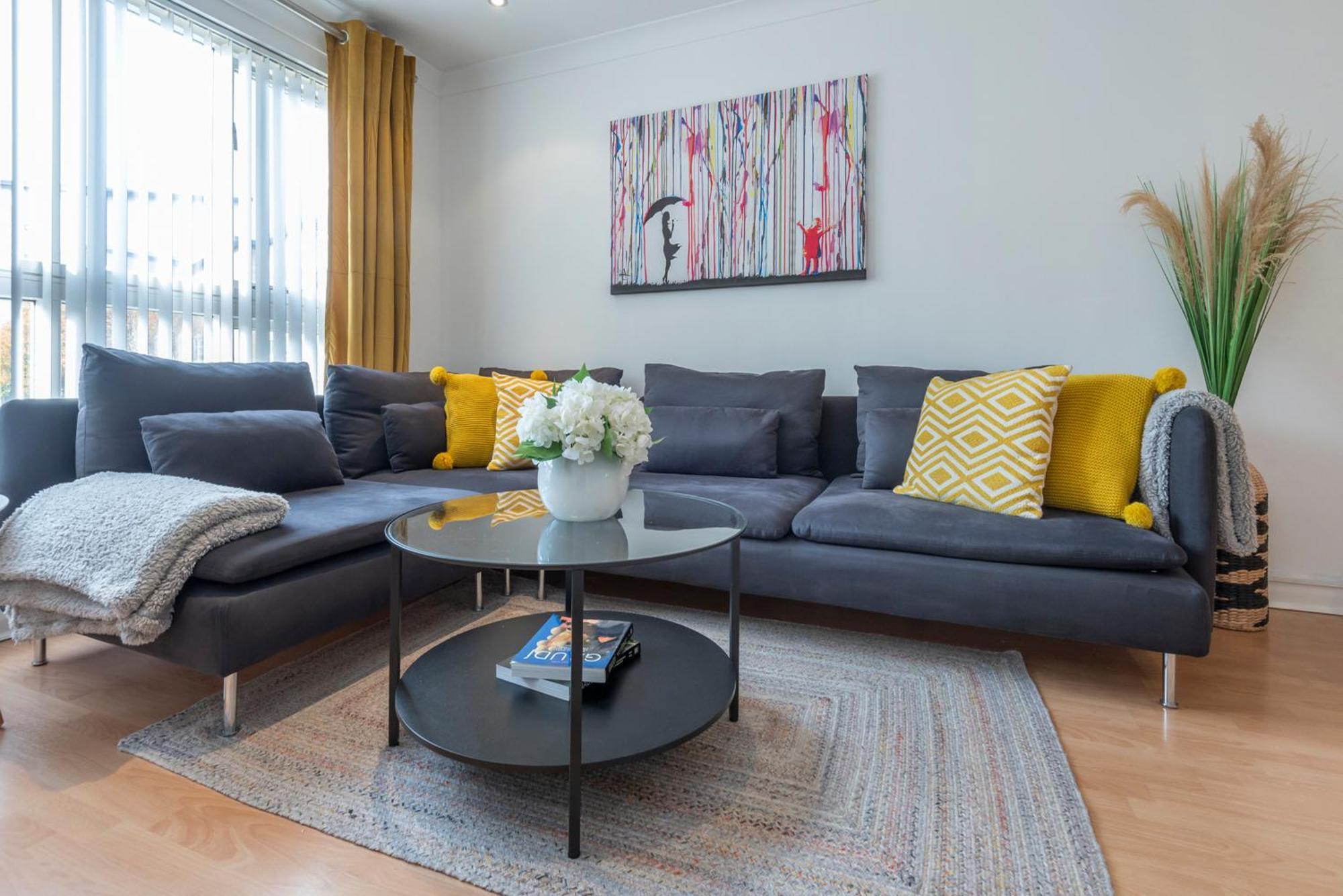 2 Bed Town House With Garden In Hackney, London Lägenhet Exteriör bild
