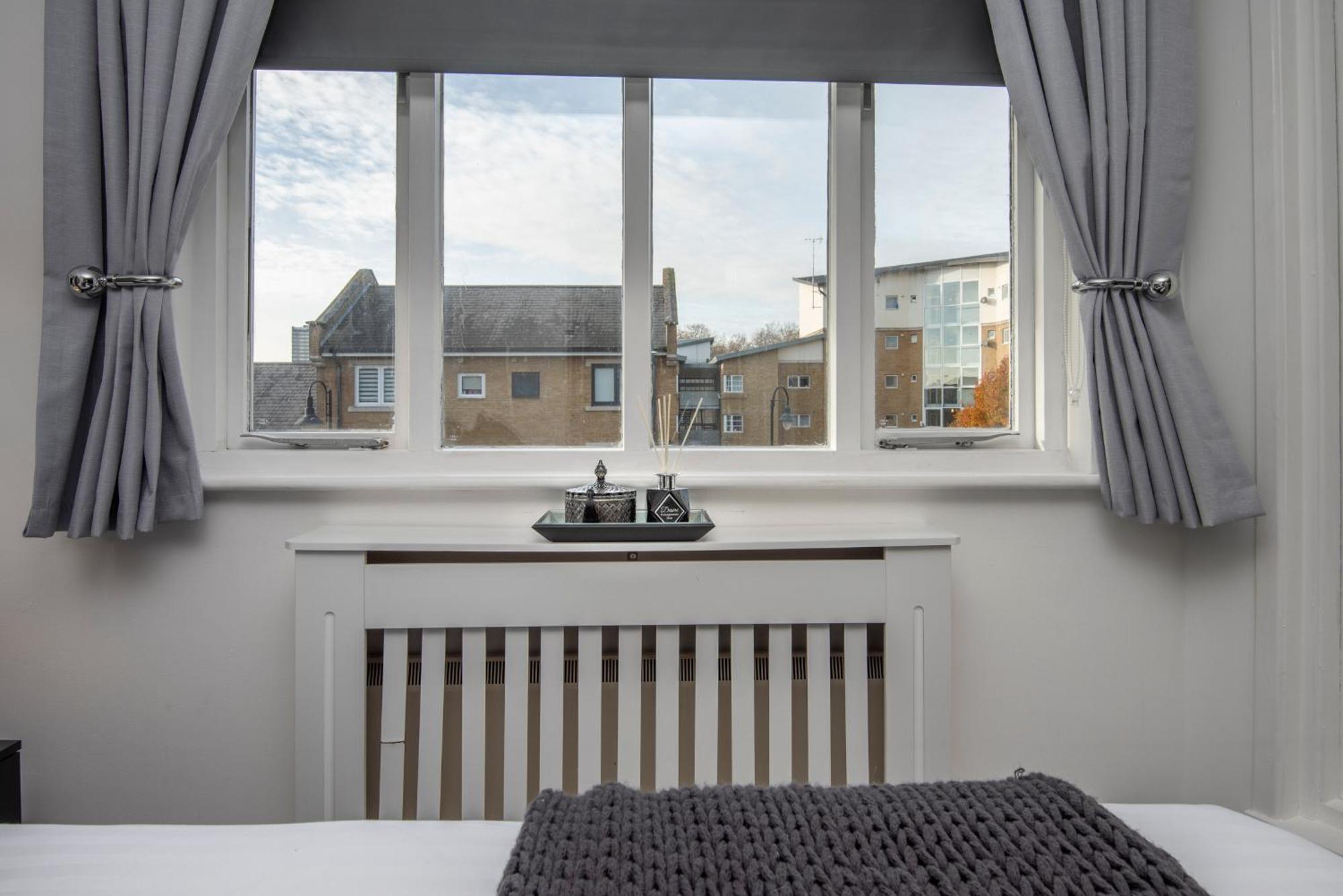 2 Bed Town House With Garden In Hackney, London Lägenhet Exteriör bild