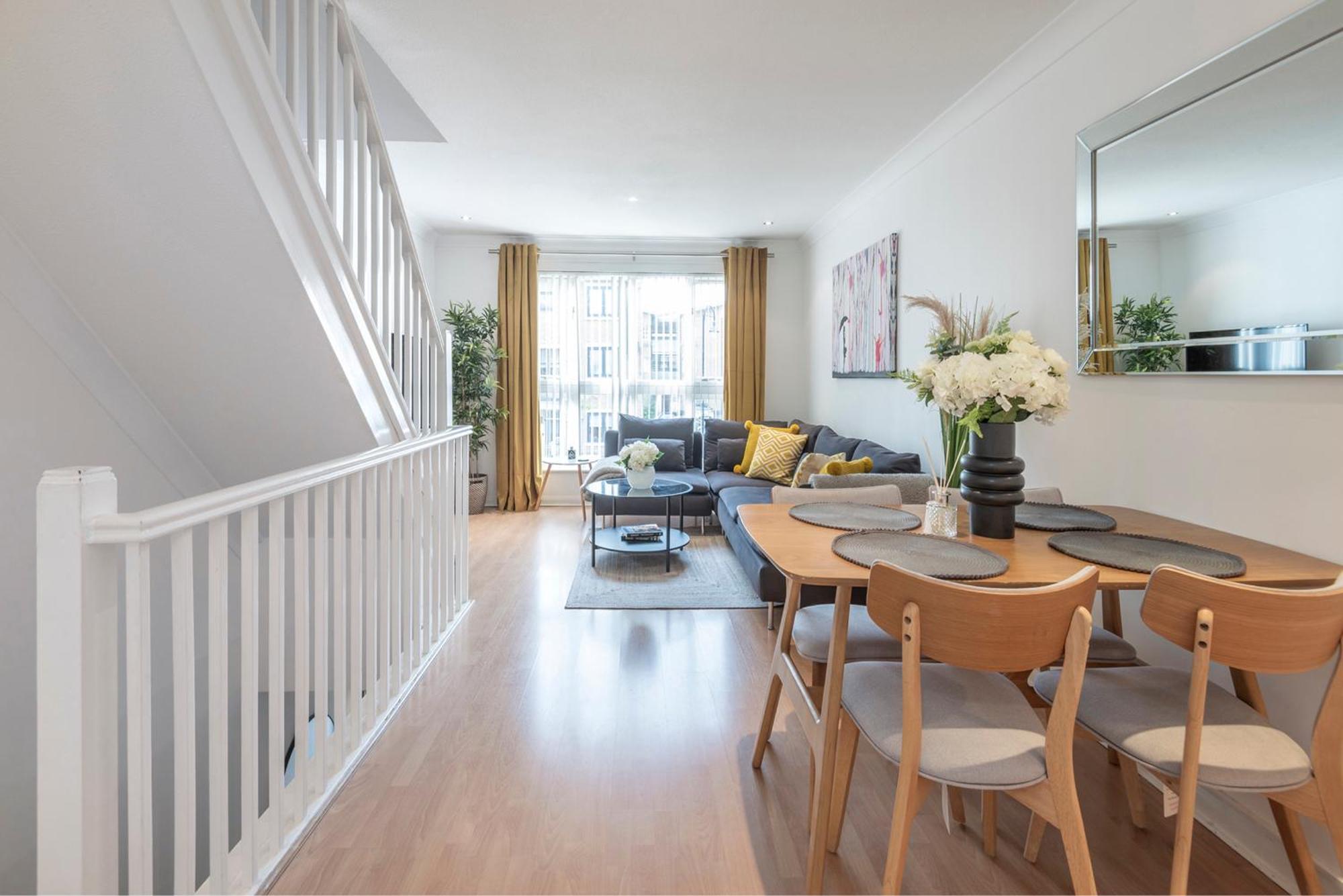 2 Bed Town House With Garden In Hackney, London Lägenhet Exteriör bild